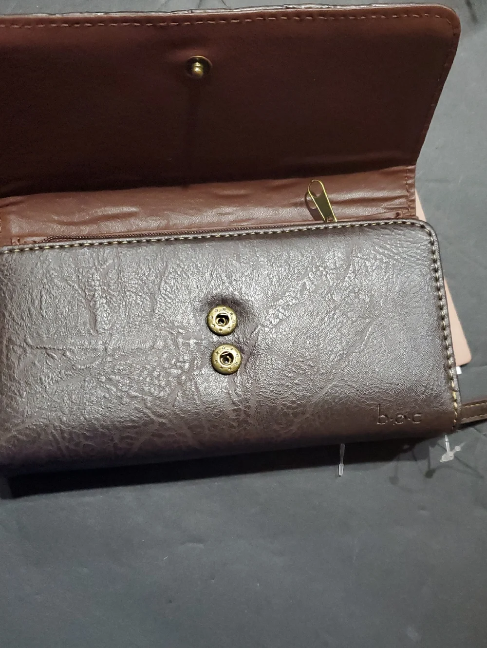 B.O.C intricate floral‎ pattern chocolate brown trifold wallet brand new